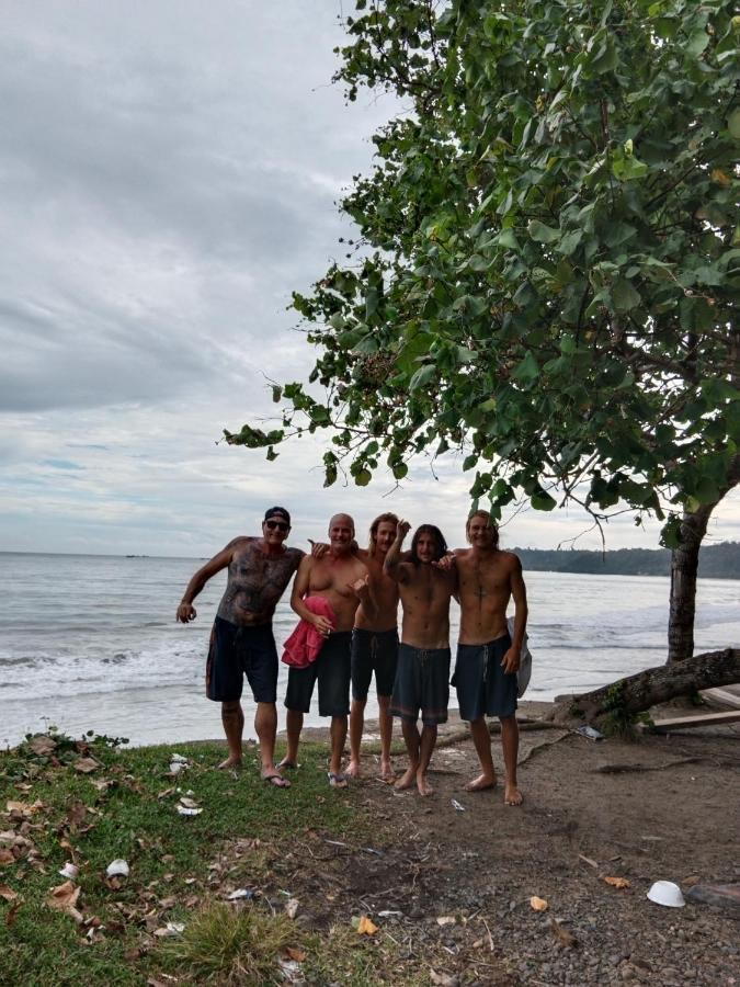 Rumah Nalu Surf Camp Krui Exterior photo