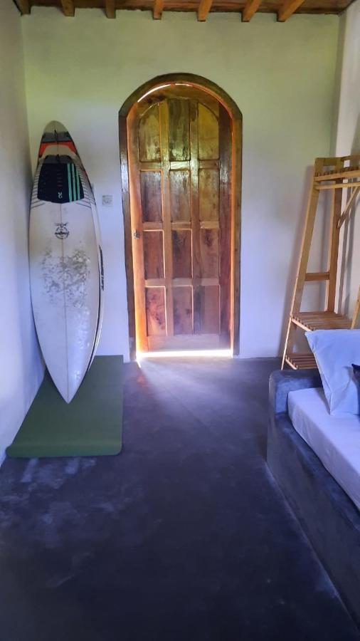 Rumah Nalu Surf Camp Krui Exterior photo